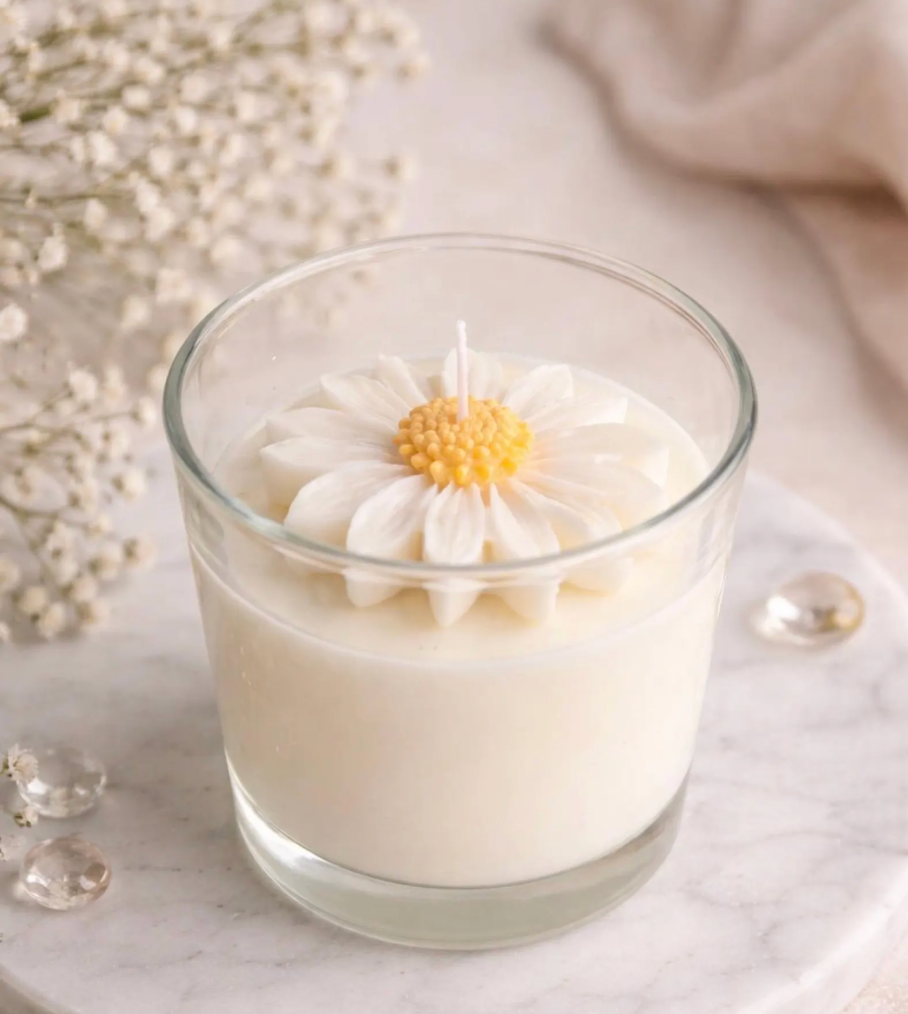 Daisy Candle